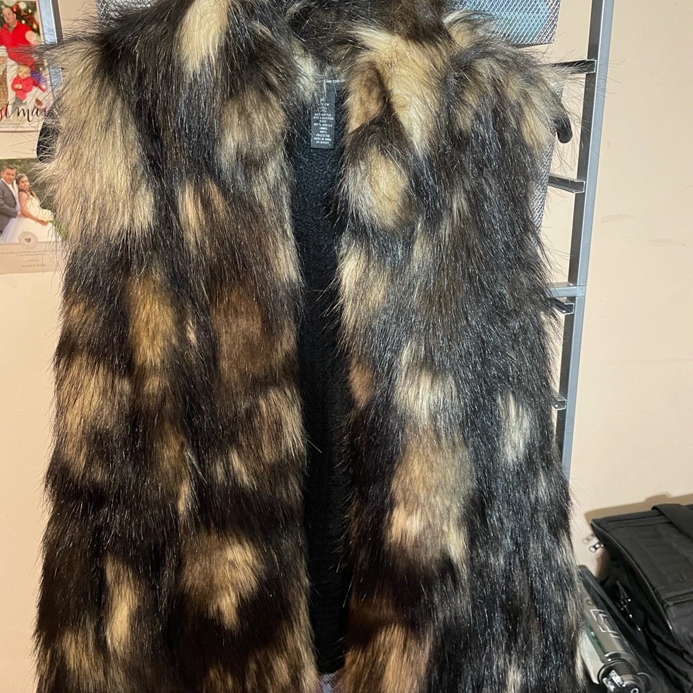 Inc faux fur vest size m